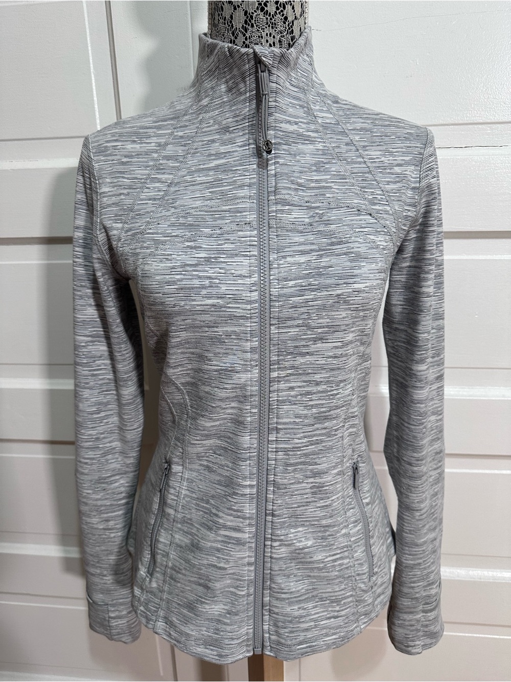 Lululemon Define Jacket 10 Wee Are From Space Nimbus Battleship Flattering $128